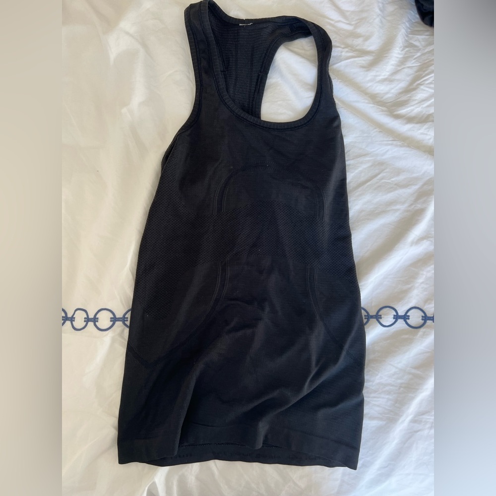 Size 2 lululemom tank top
